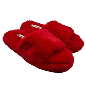 Fabletics Red Furry Slip On Comfy Slippers Size 7